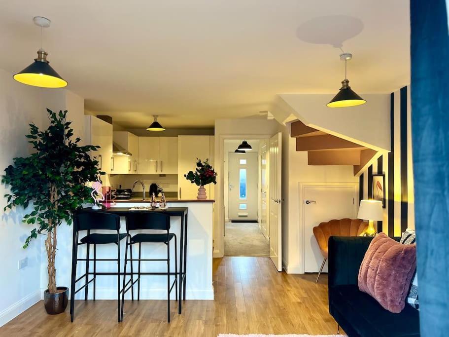 Lotus Haus - Wellington Homes - With Off Road Parking Μπέρμιγχαμ Εξωτερικό φωτογραφία