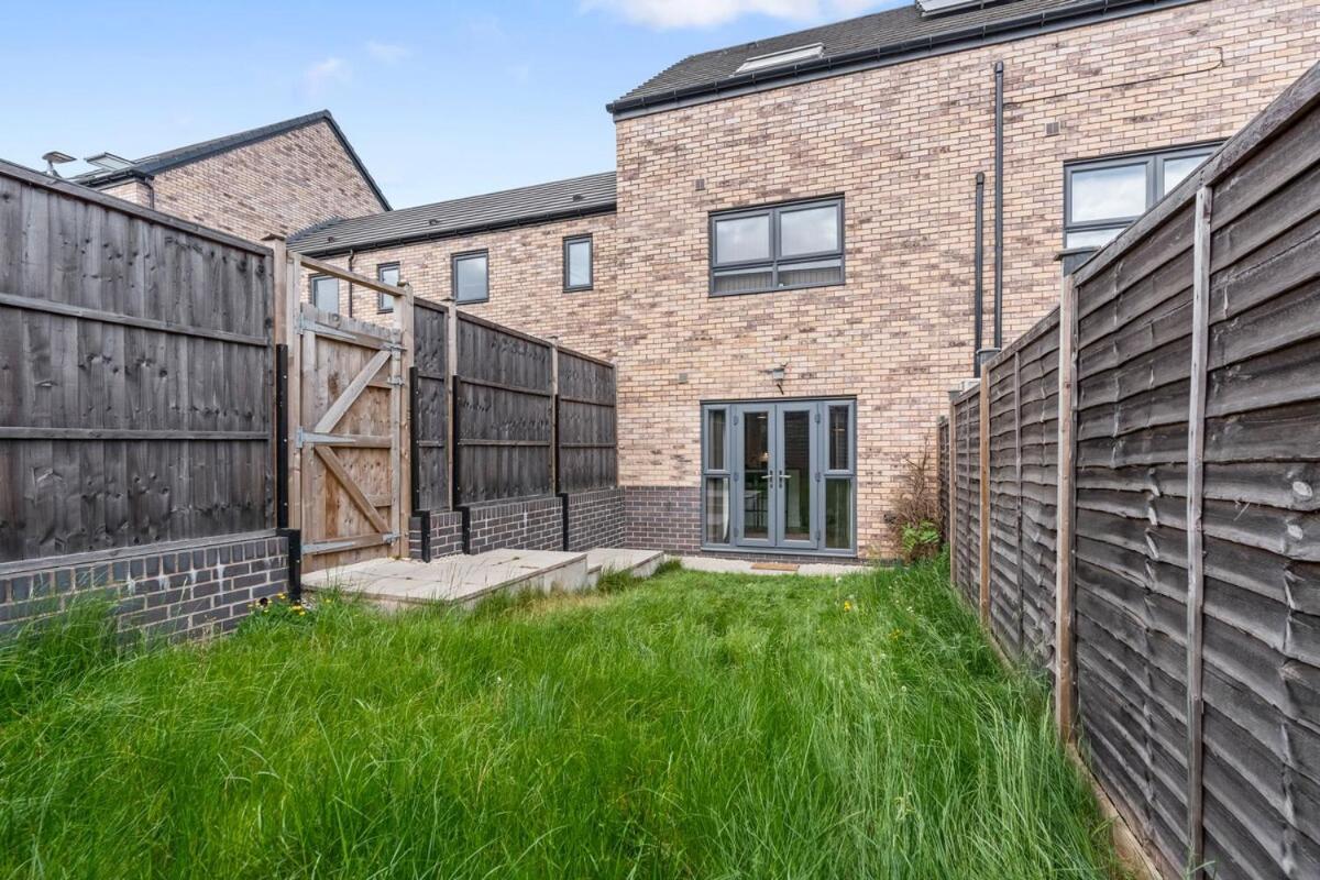 Lotus Haus - Wellington Homes - With Off Road Parking Μπέρμιγχαμ Εξωτερικό φωτογραφία