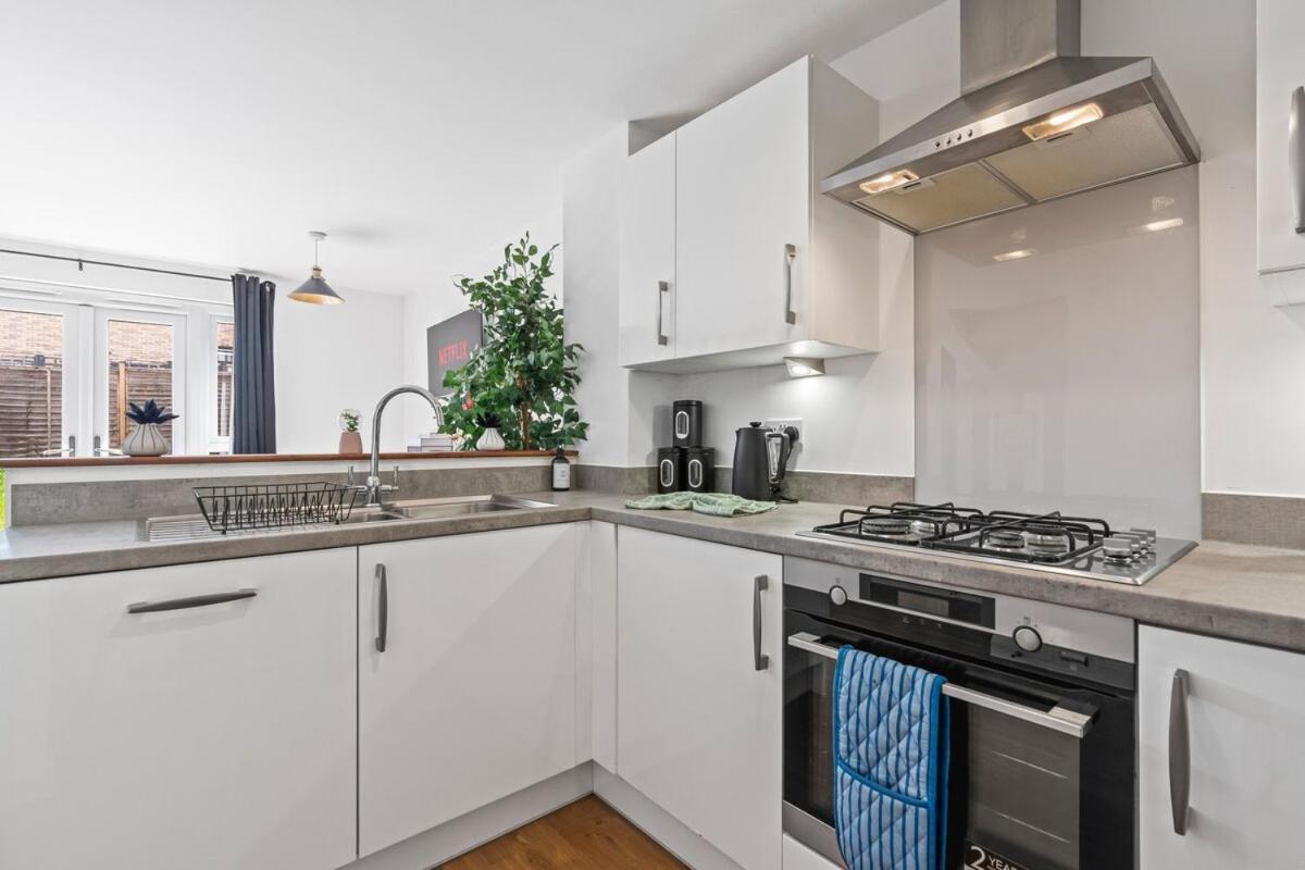 Lotus Haus - Wellington Homes - With Off Road Parking Μπέρμιγχαμ Εξωτερικό φωτογραφία
