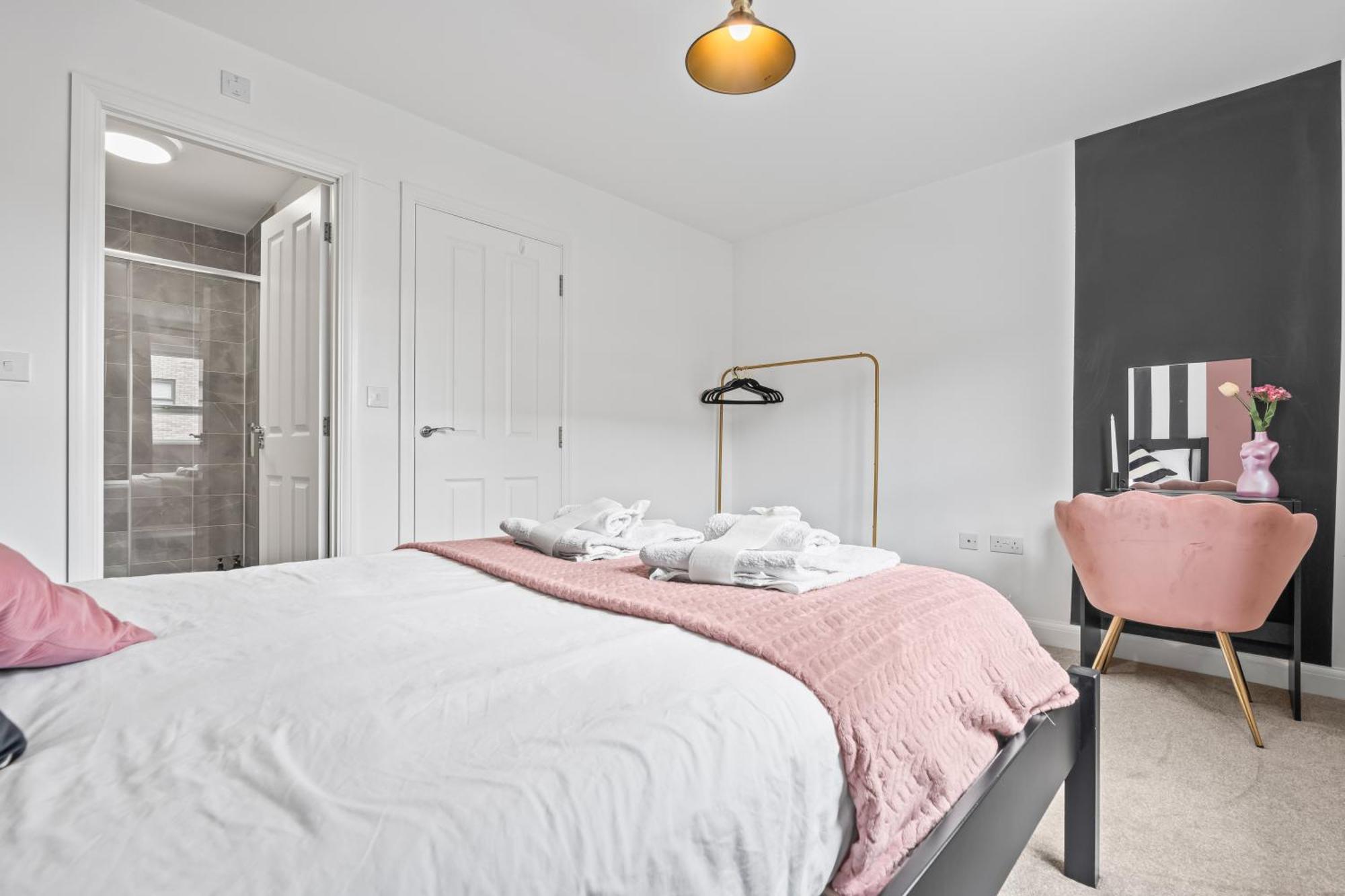 Lotus Haus - Wellington Homes - With Off Road Parking Μπέρμιγχαμ Εξωτερικό φωτογραφία